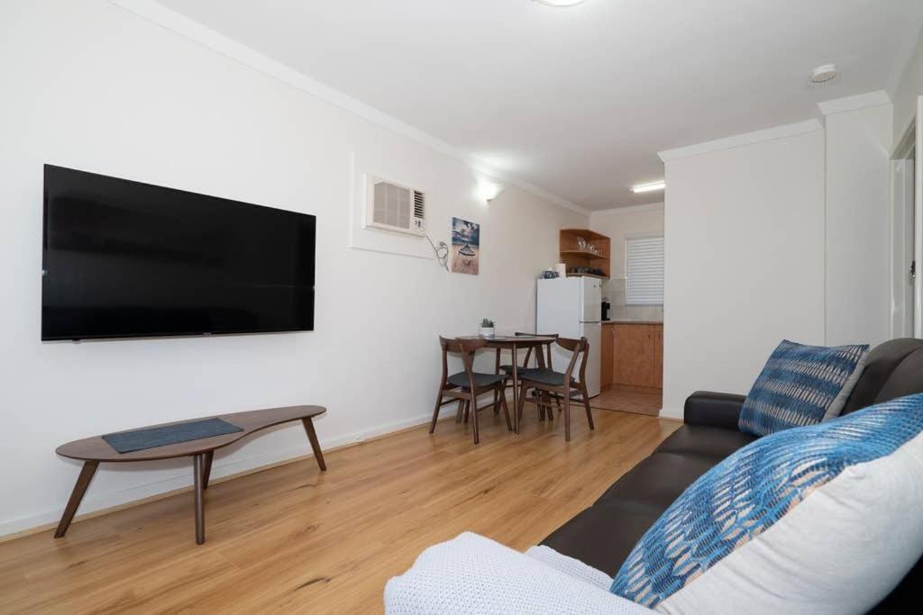 23 Burswood Comfort Walk To Crown & Optus *