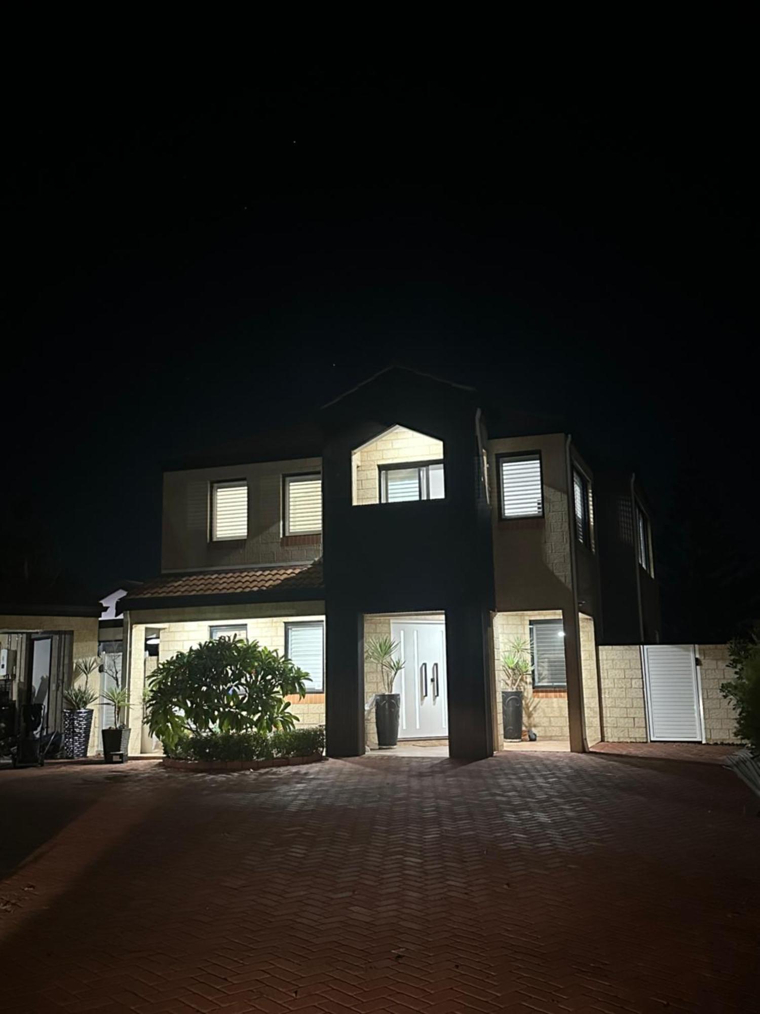 Hillarys Sea-view Panoramic Living