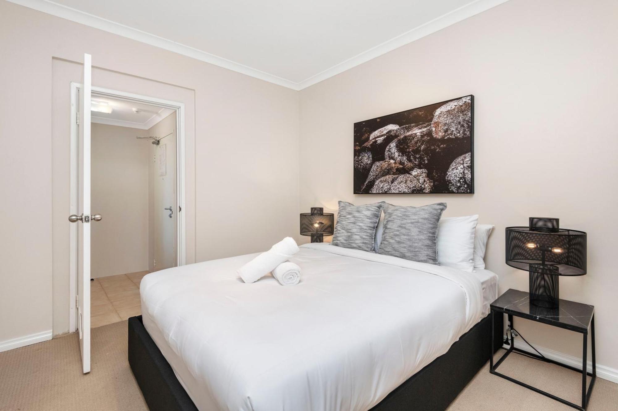 Stunning 3Br Perth Penthouse Perth