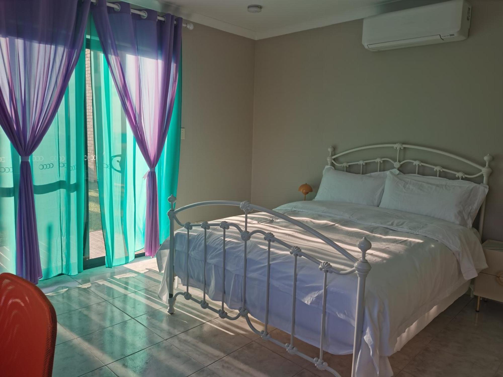 Homestay Sunny Ocean View Retreat *