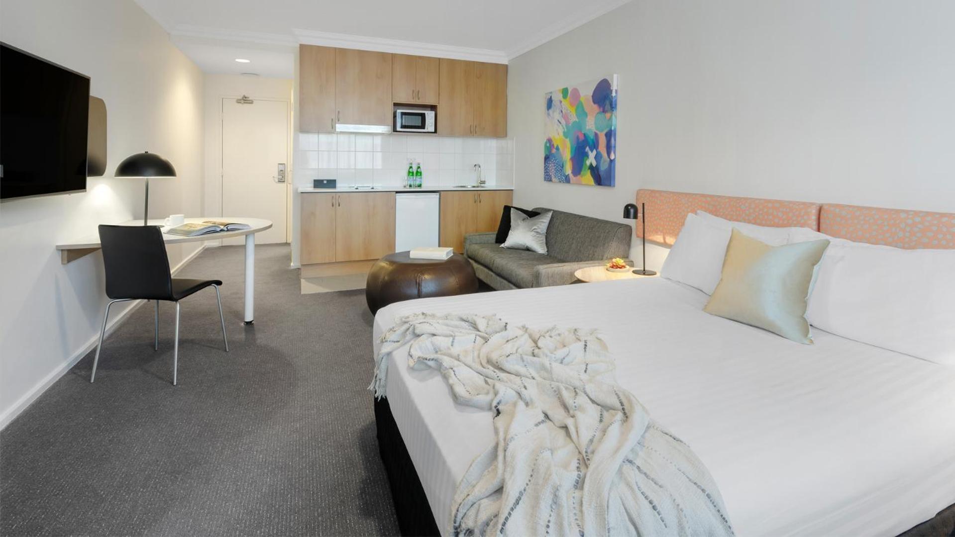 Hotel Oaks 4*