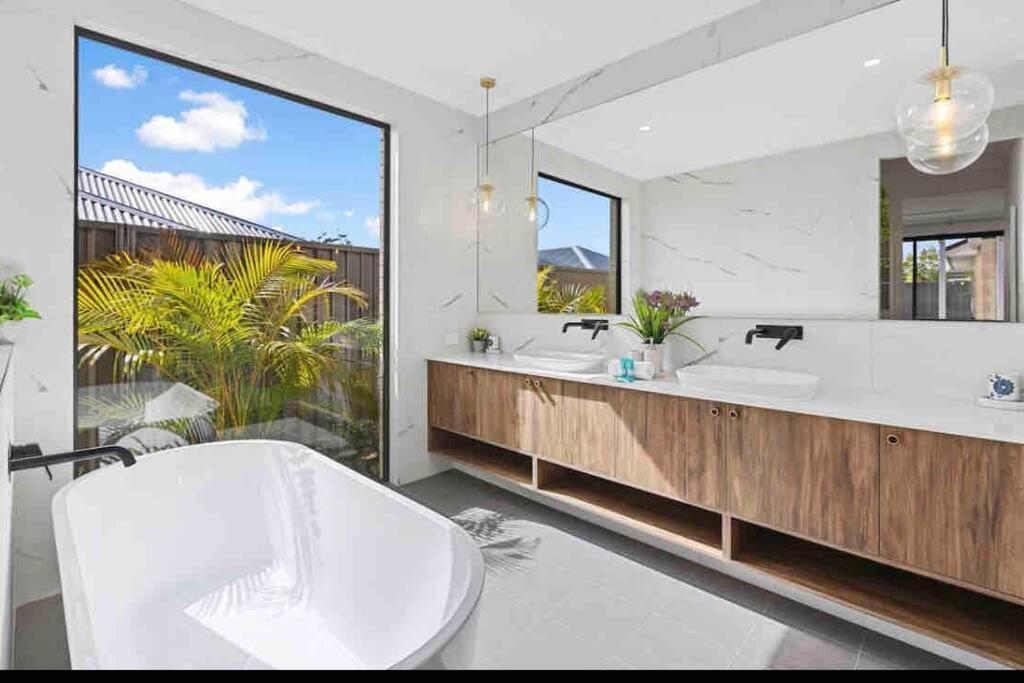 Holiday home Skylight Splendour! *