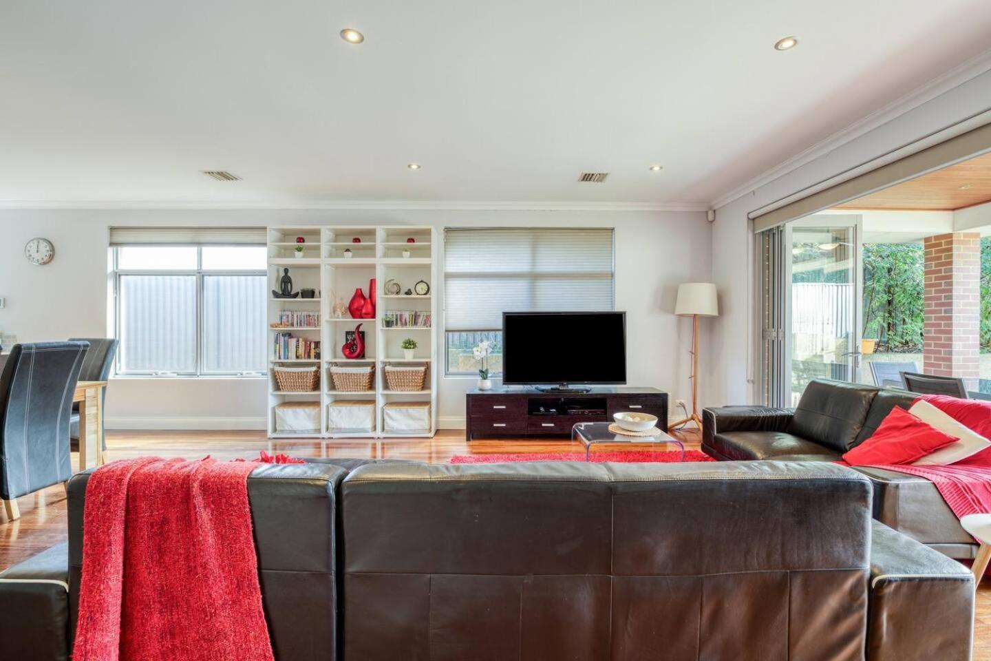 Bahay bakasyunan Rivervale Retreat - Spacious Family Living