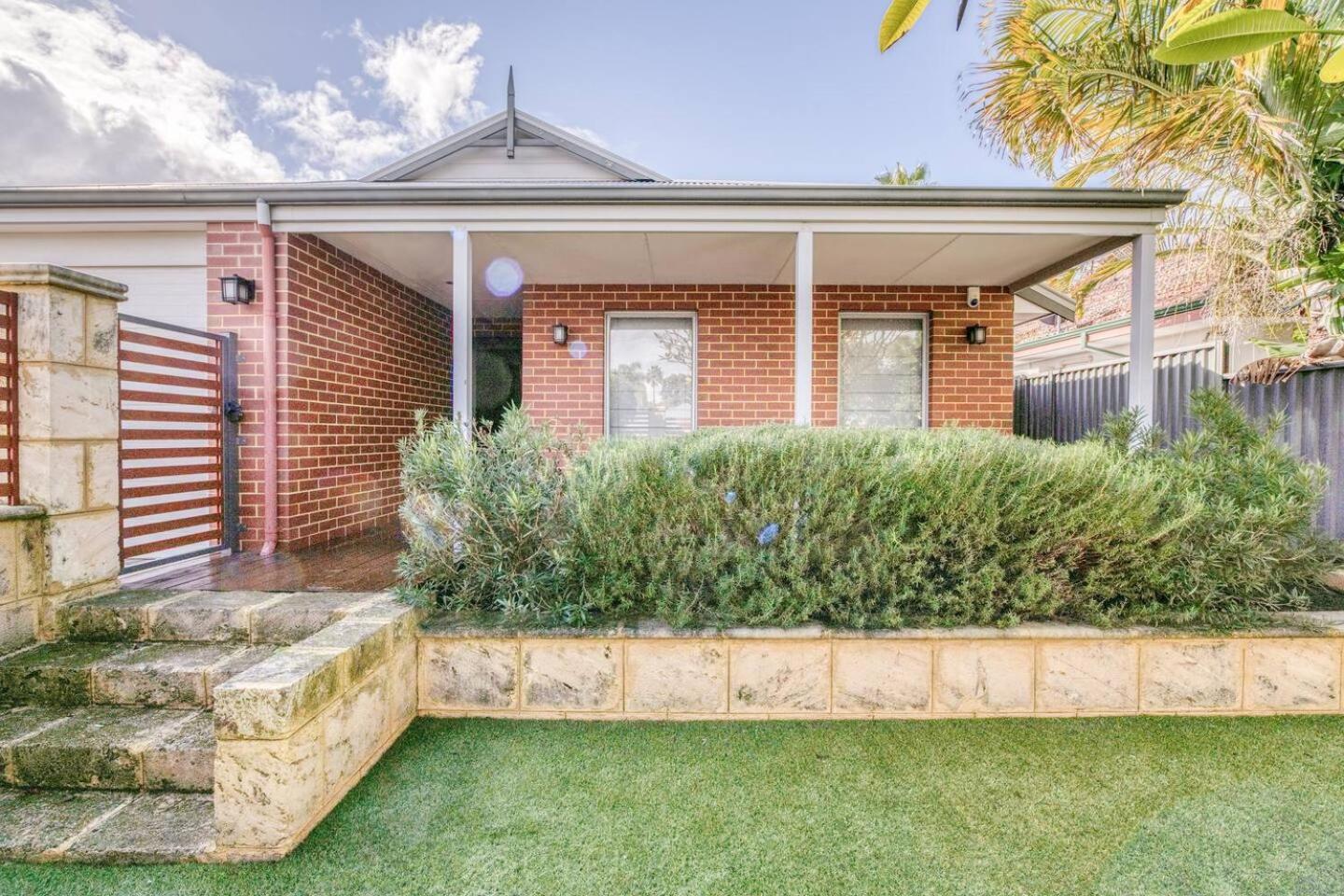 Rivervale Retreat - Spacious Family Living
