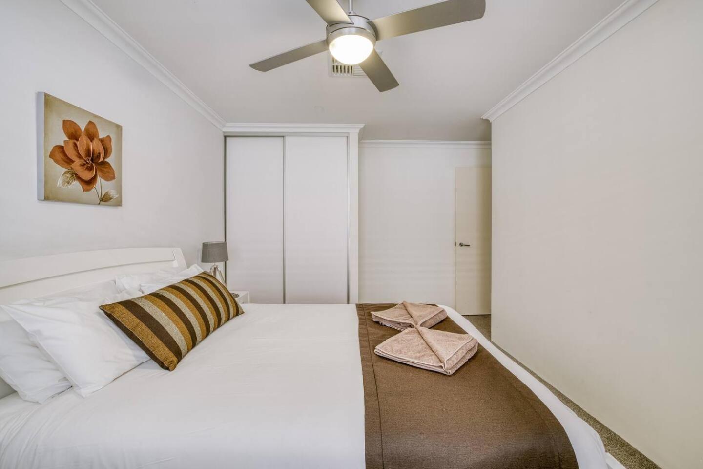 Bahay bakasyunan Rivervale Retreat - Spacious Family Living Perth