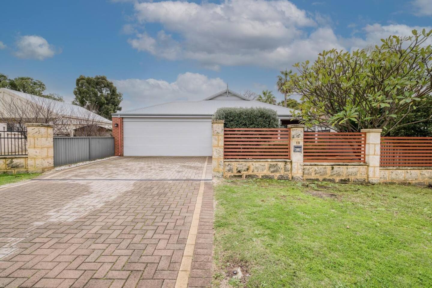 Rivervale Retreat - Spacious Family Living *