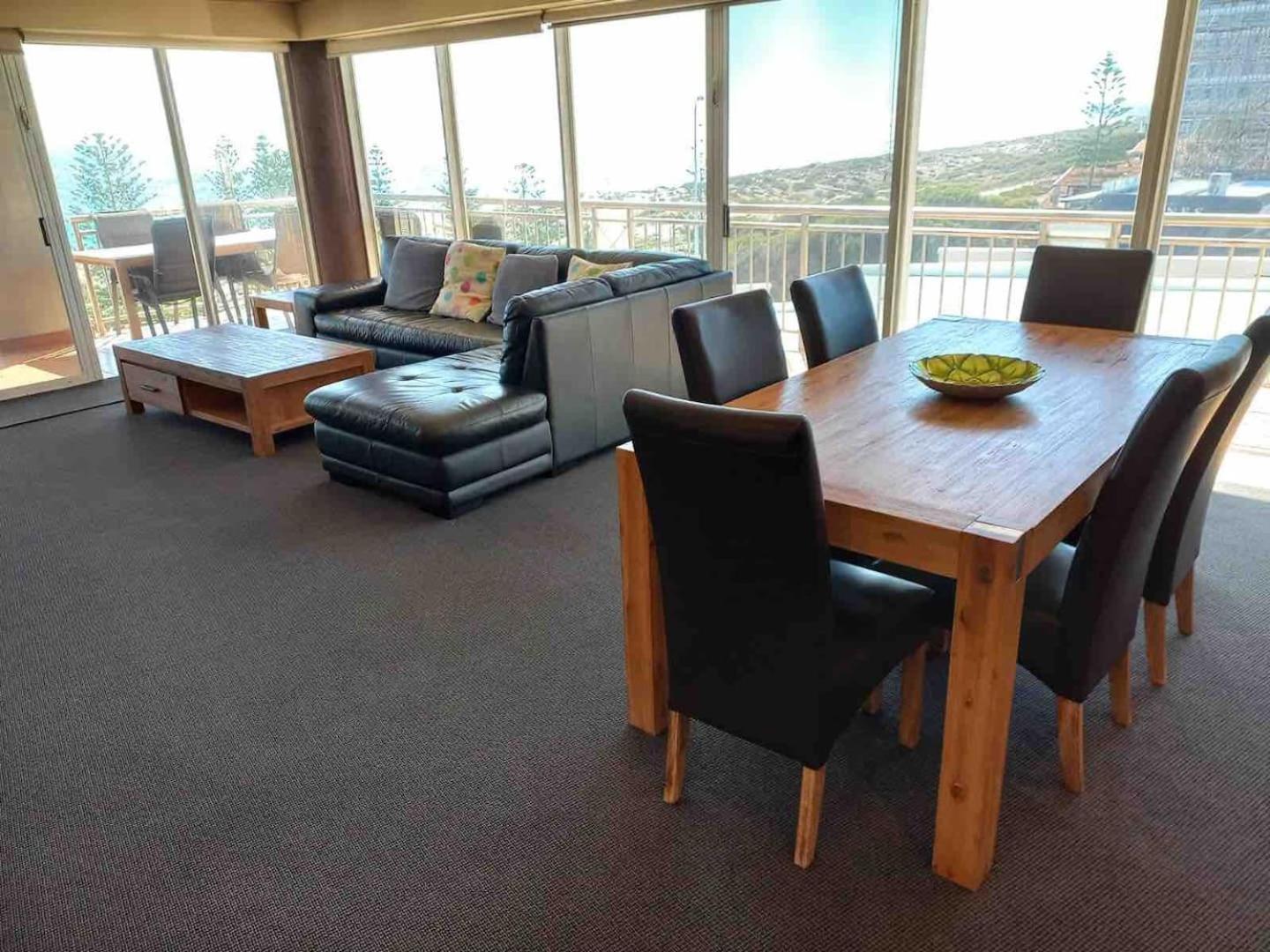 Ocean View-breath Taking Views, Amazing Facilities *