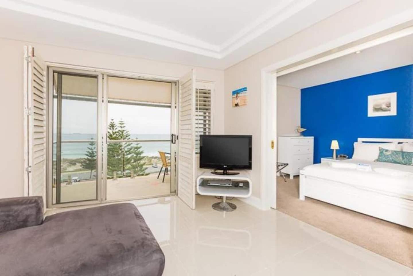The White Pearl Penthouse *