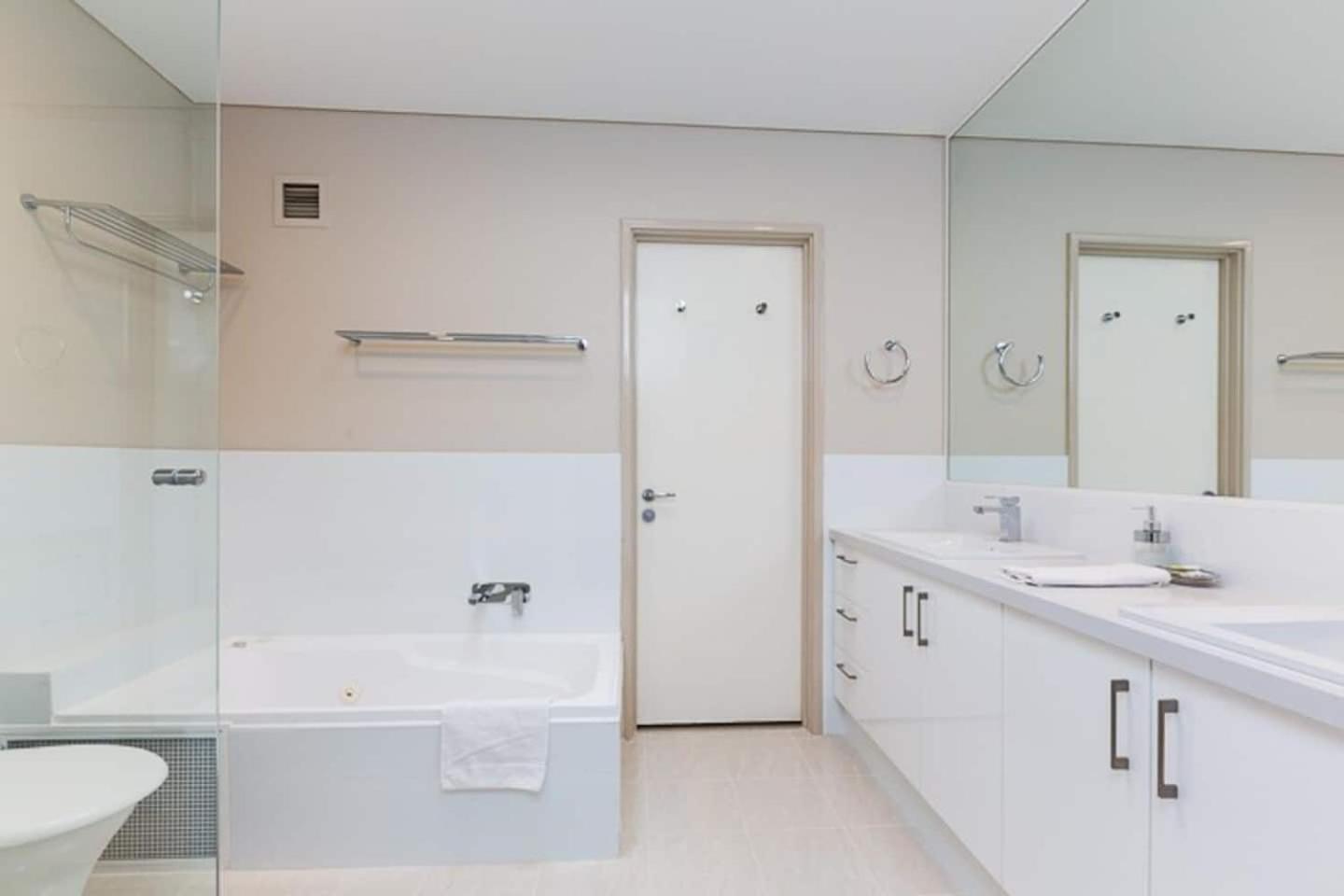 The White Pearl Penthouse * Perth