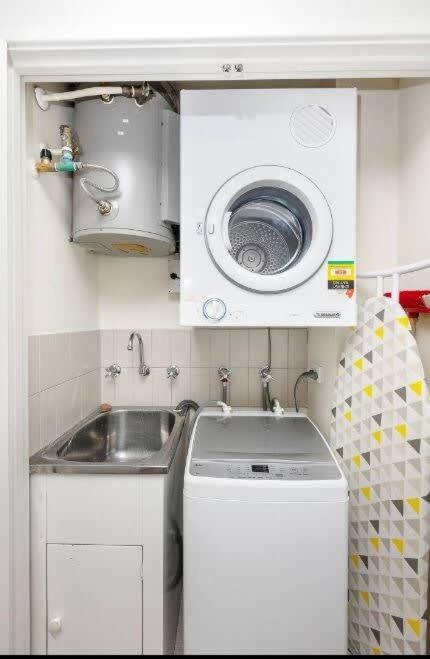 Apartment Executive - 2br 1ba W Parking