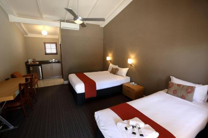 Hotel Rose & Crown Perth