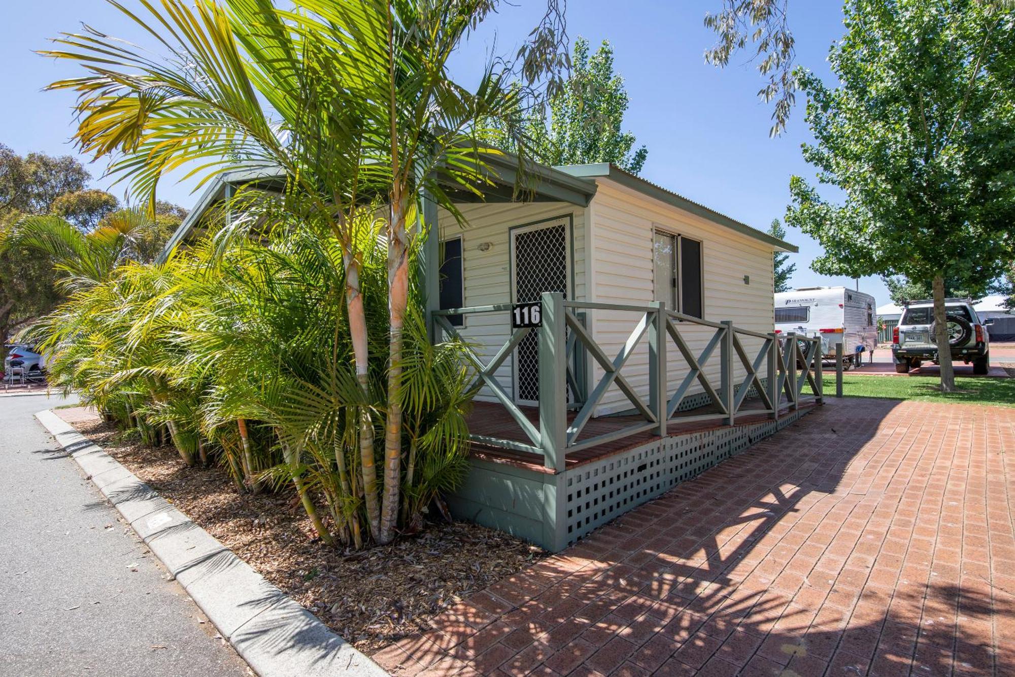 Resort Karrinyup Waters
