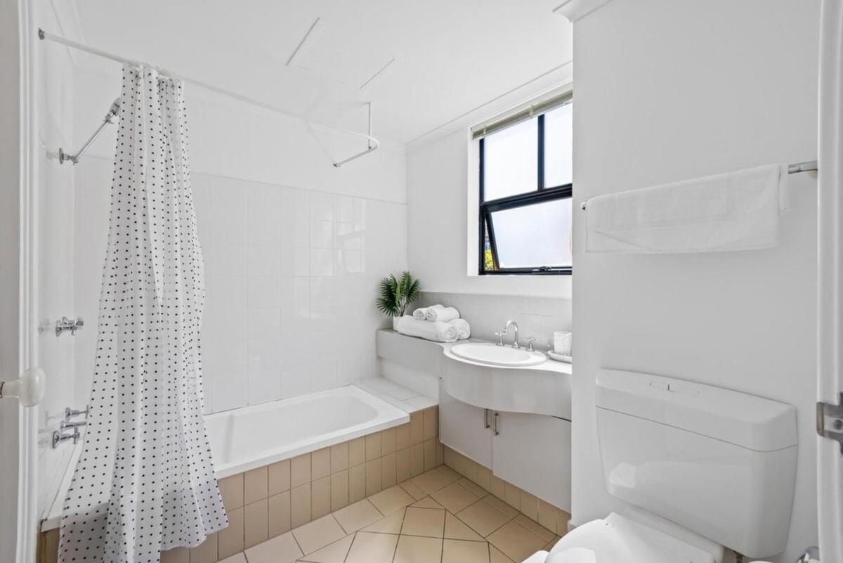 Renovated Family With Pool & Wifi Apartment