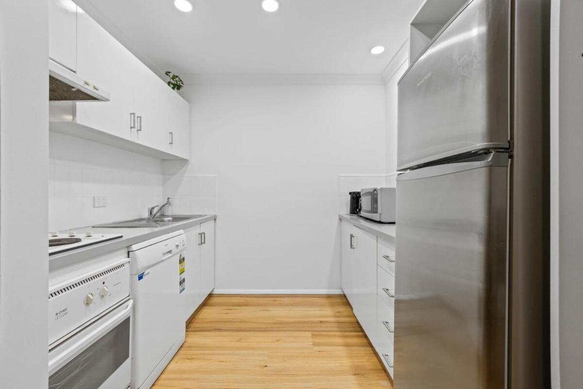 Apartment Renovated Family With Pool & Wifi *