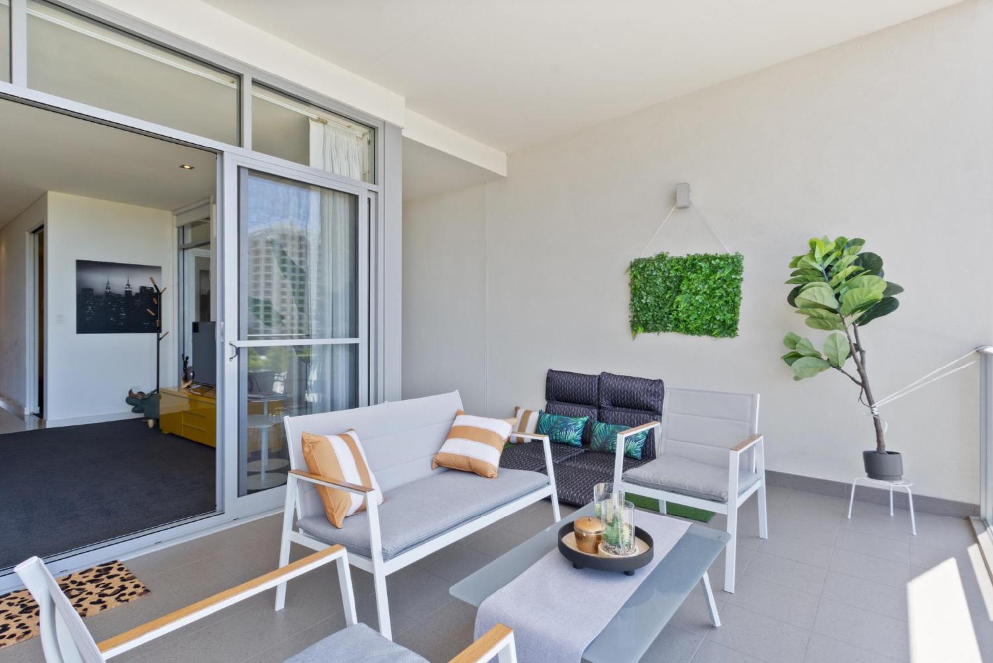 Apartment 2bdrm Skyline Views - Prime For River, Waca, Optus Stadium *