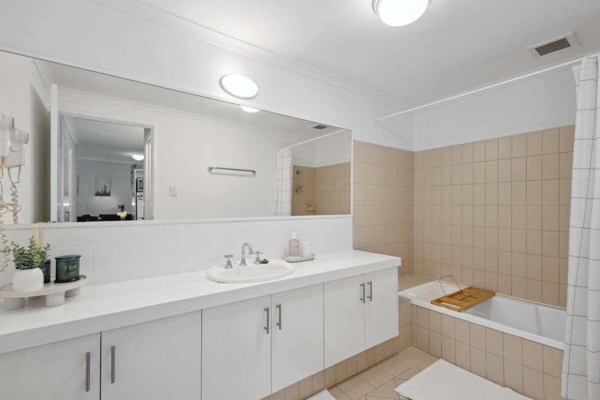 Exclusive Northbridge W Wi-fi Pool Apartment