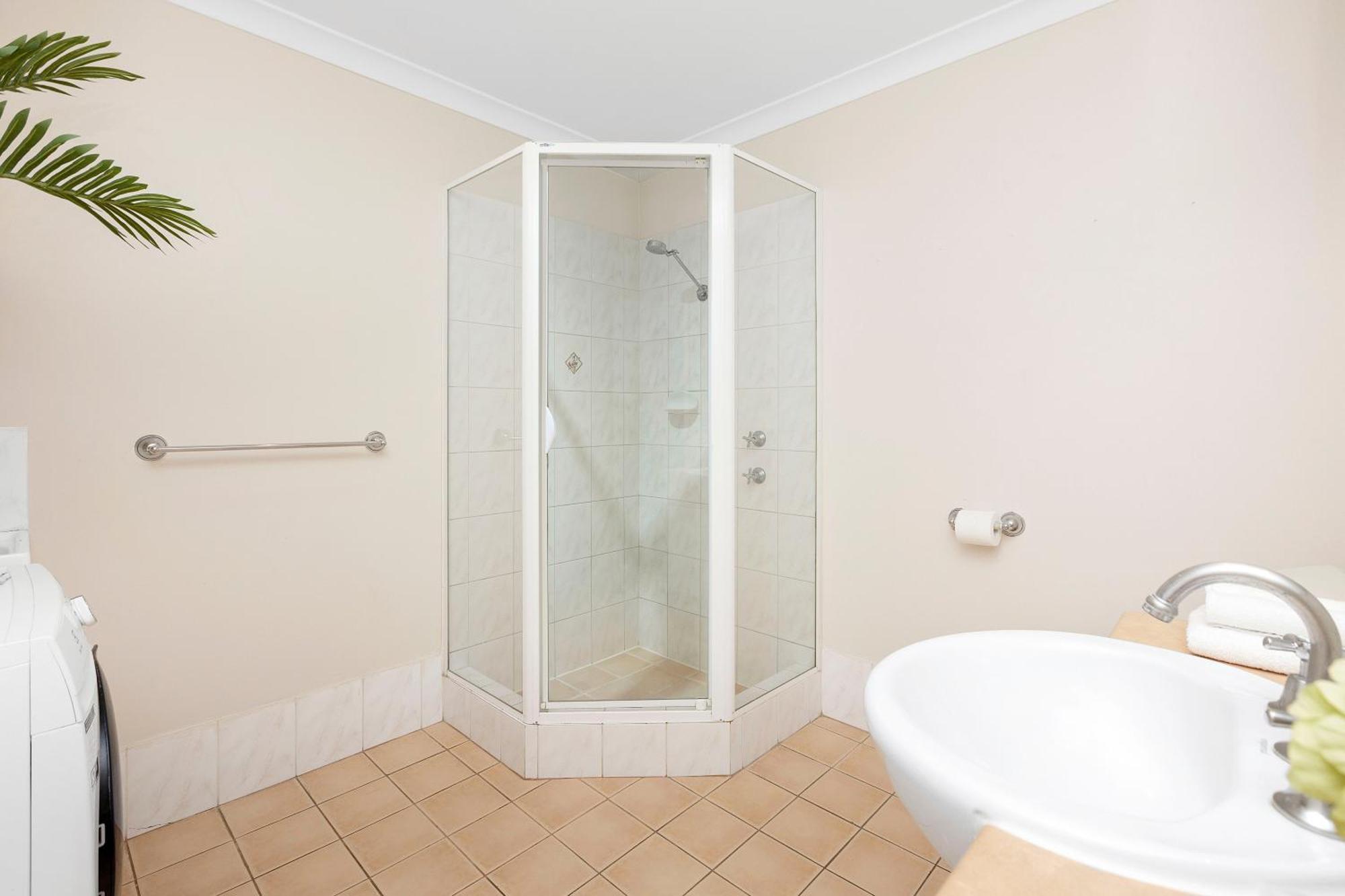 Apartment 1br Stylish On Hay St *