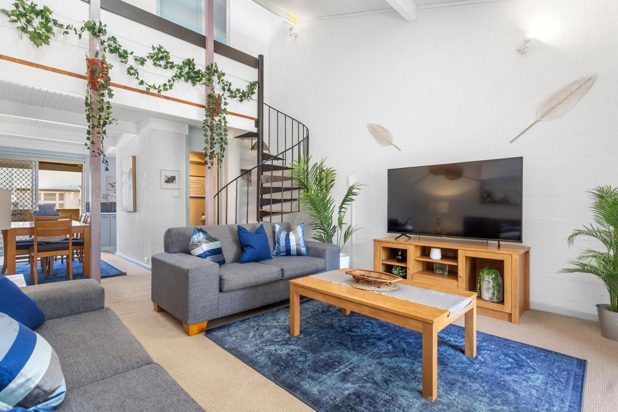 13 Cottesloe - Steps From - Sleeps 3 Apartment Perth