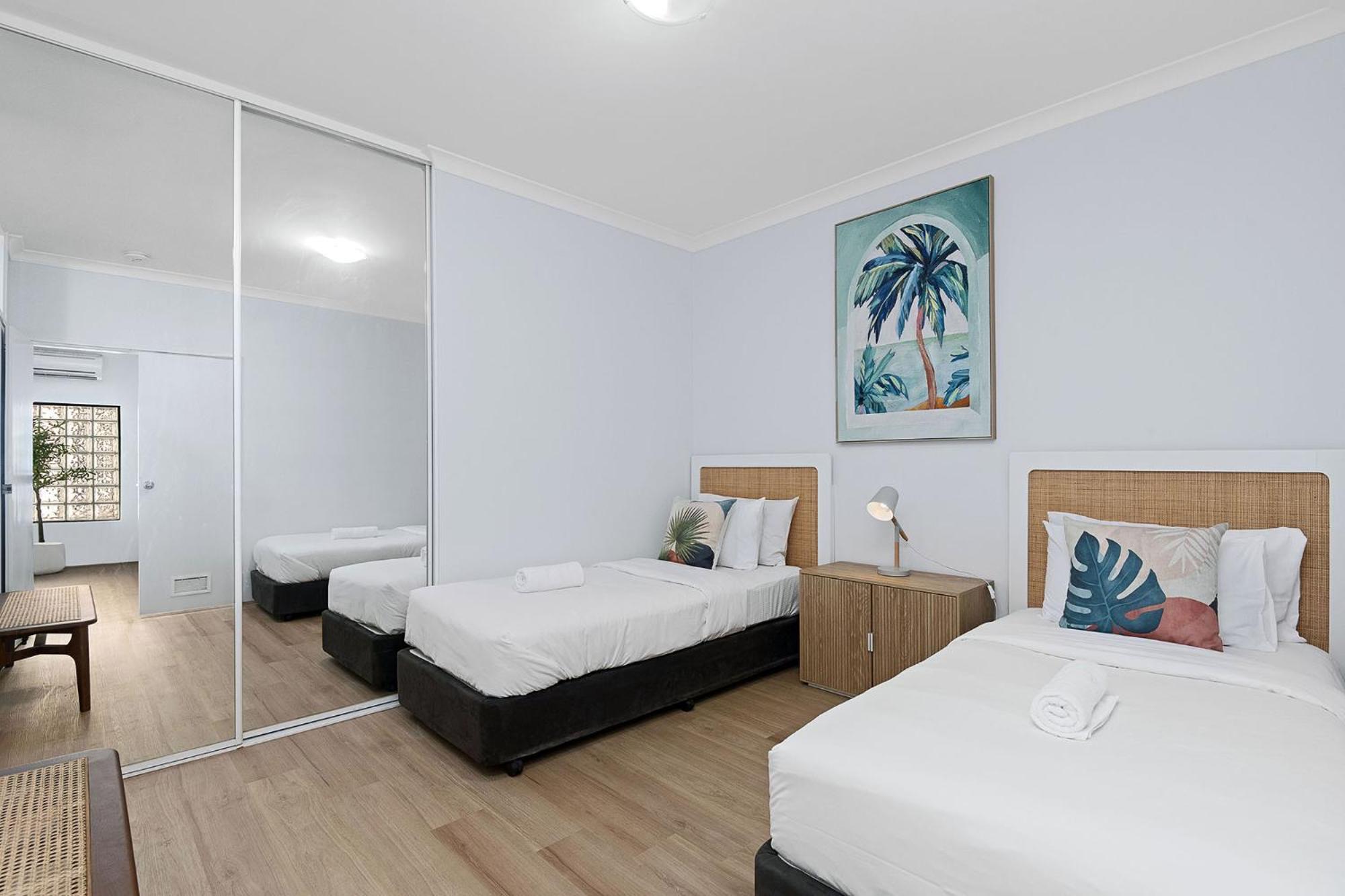Chic 2br On Hay St East * Perth