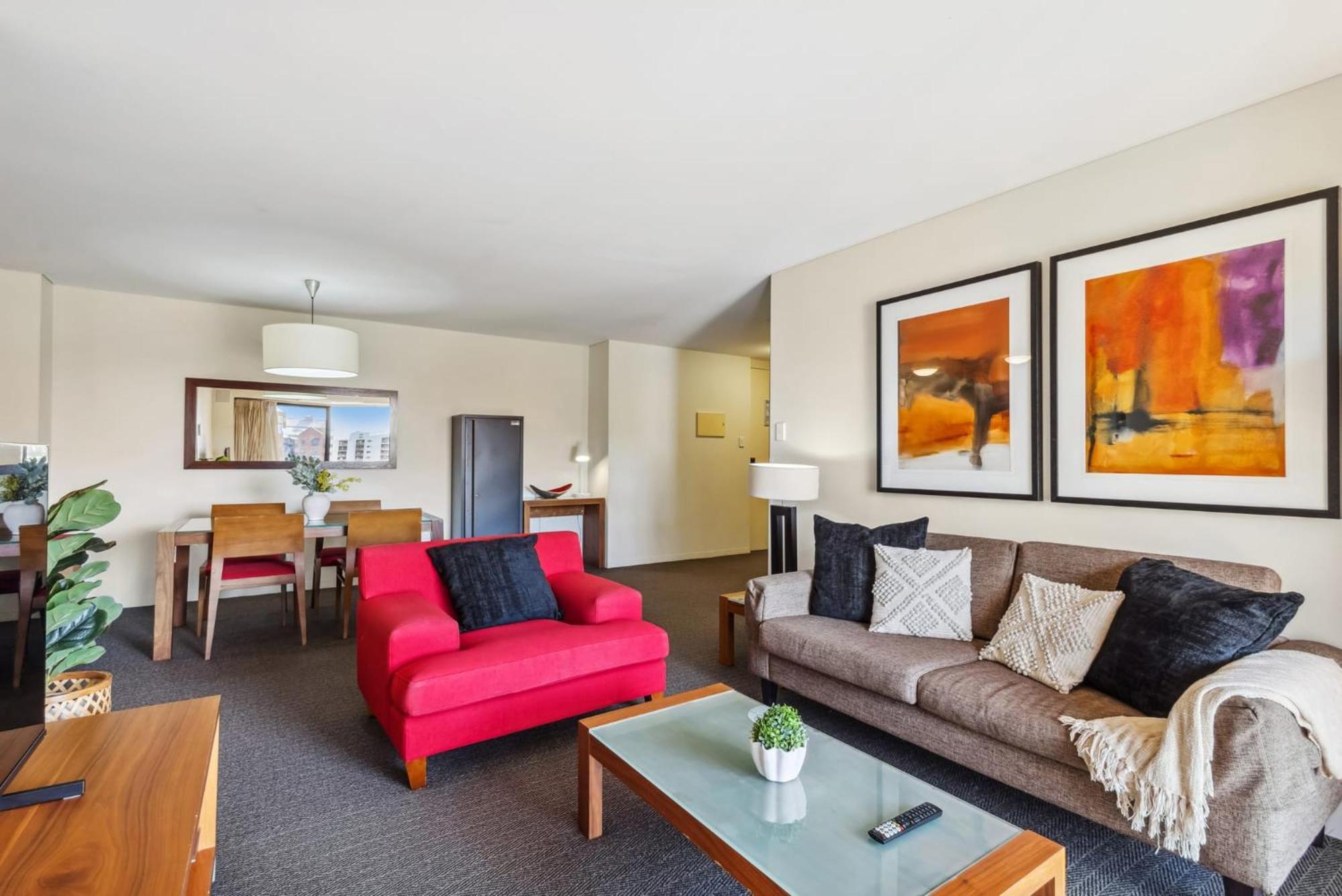 Cozy 2-bedroom With Views Apartment Perth