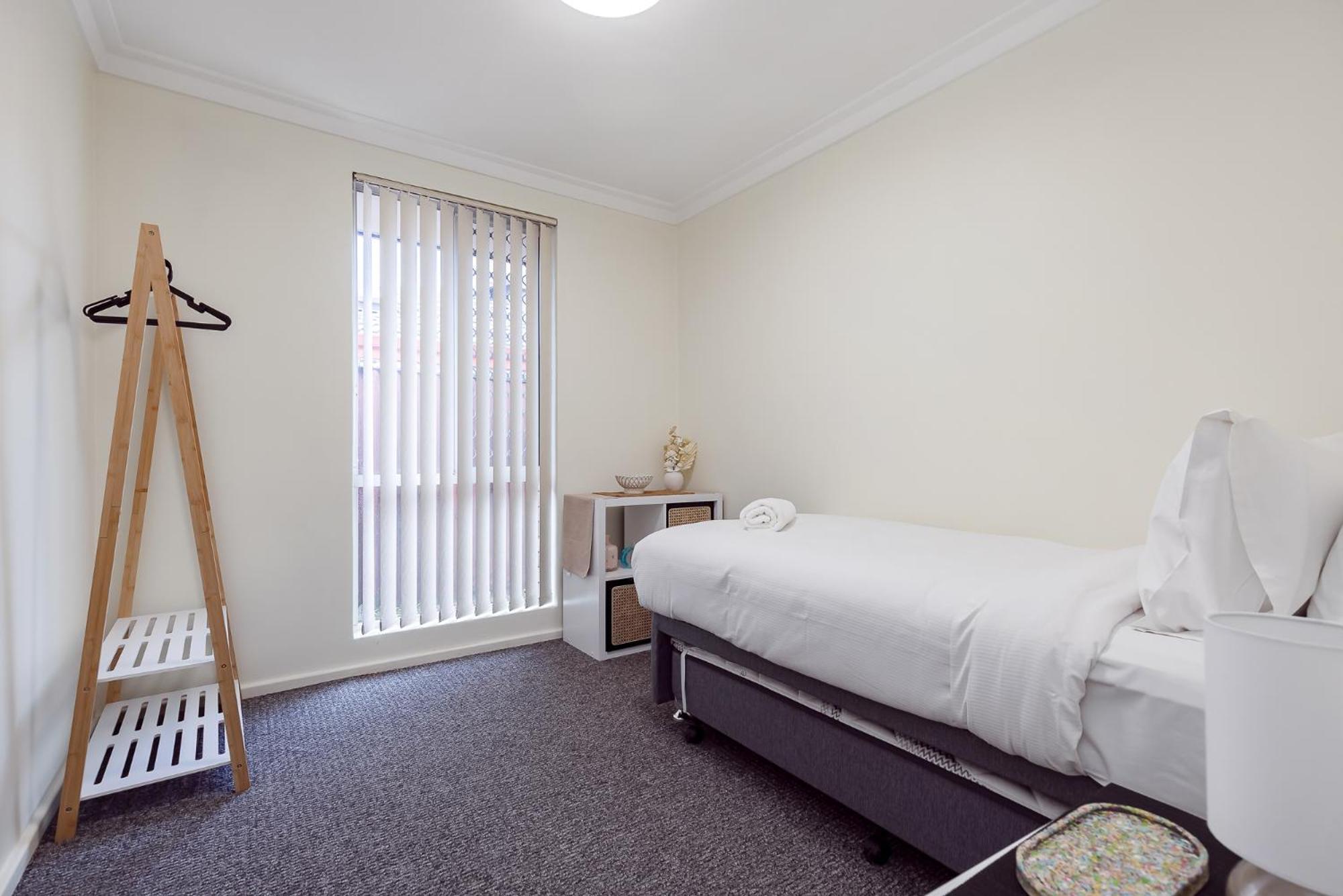 Nanas House By Swan Management * Perth