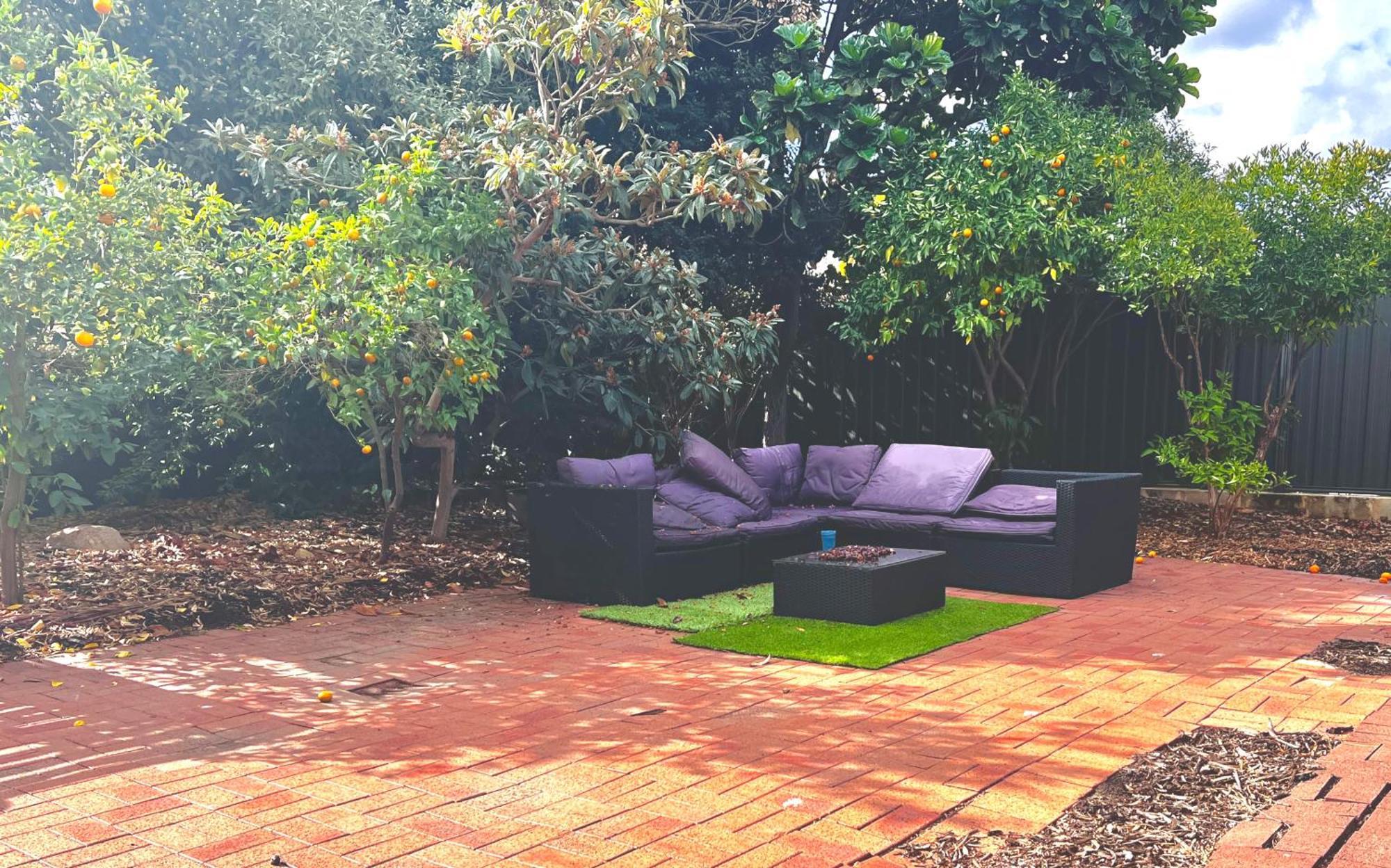 Affordable Beautiful Queen Bedroom Near Swan River Fremantle *