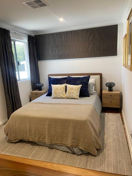 Holiday home Luxury Executive With Pool