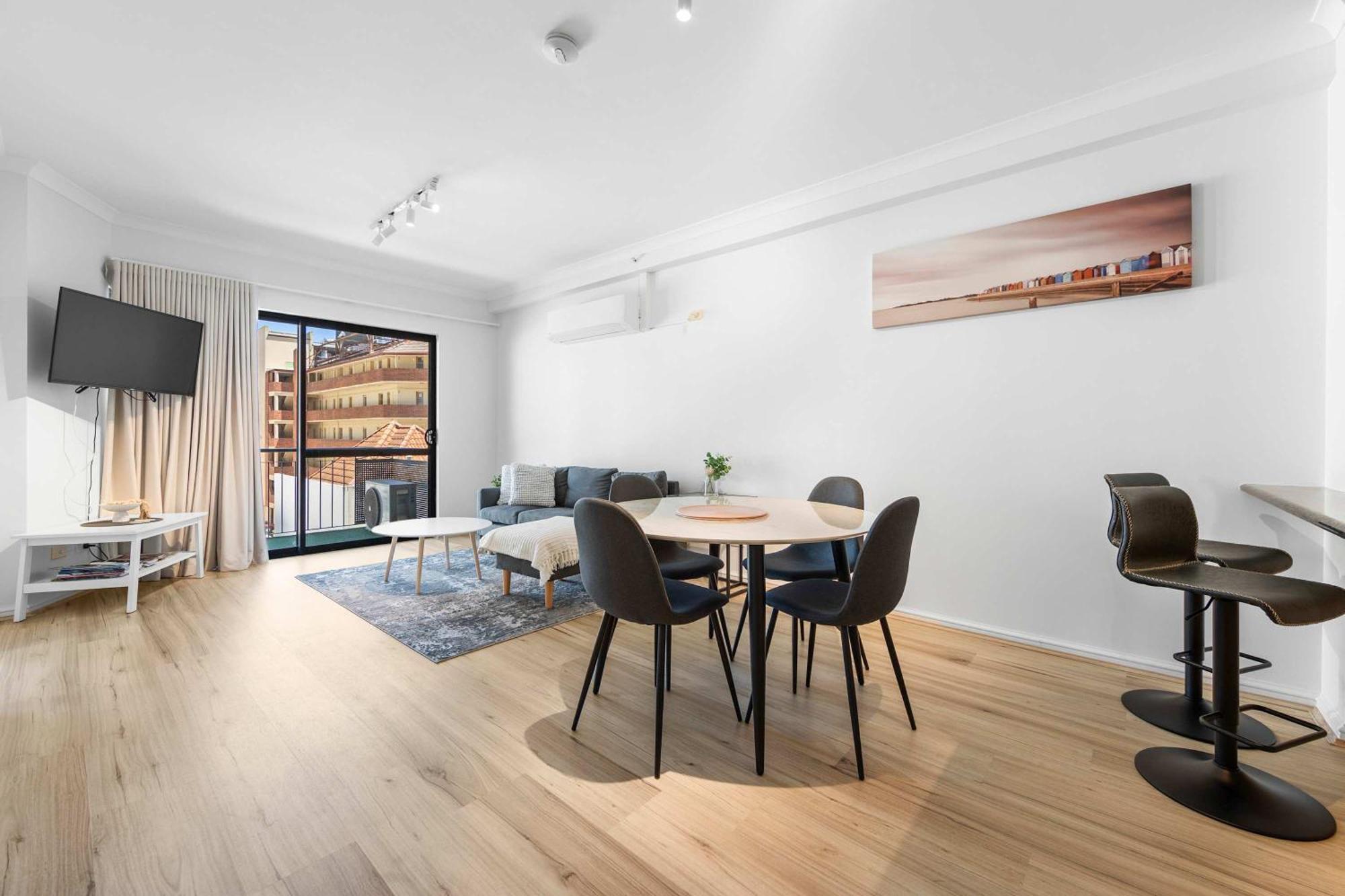 Apartment Convenient East With Free Parking
