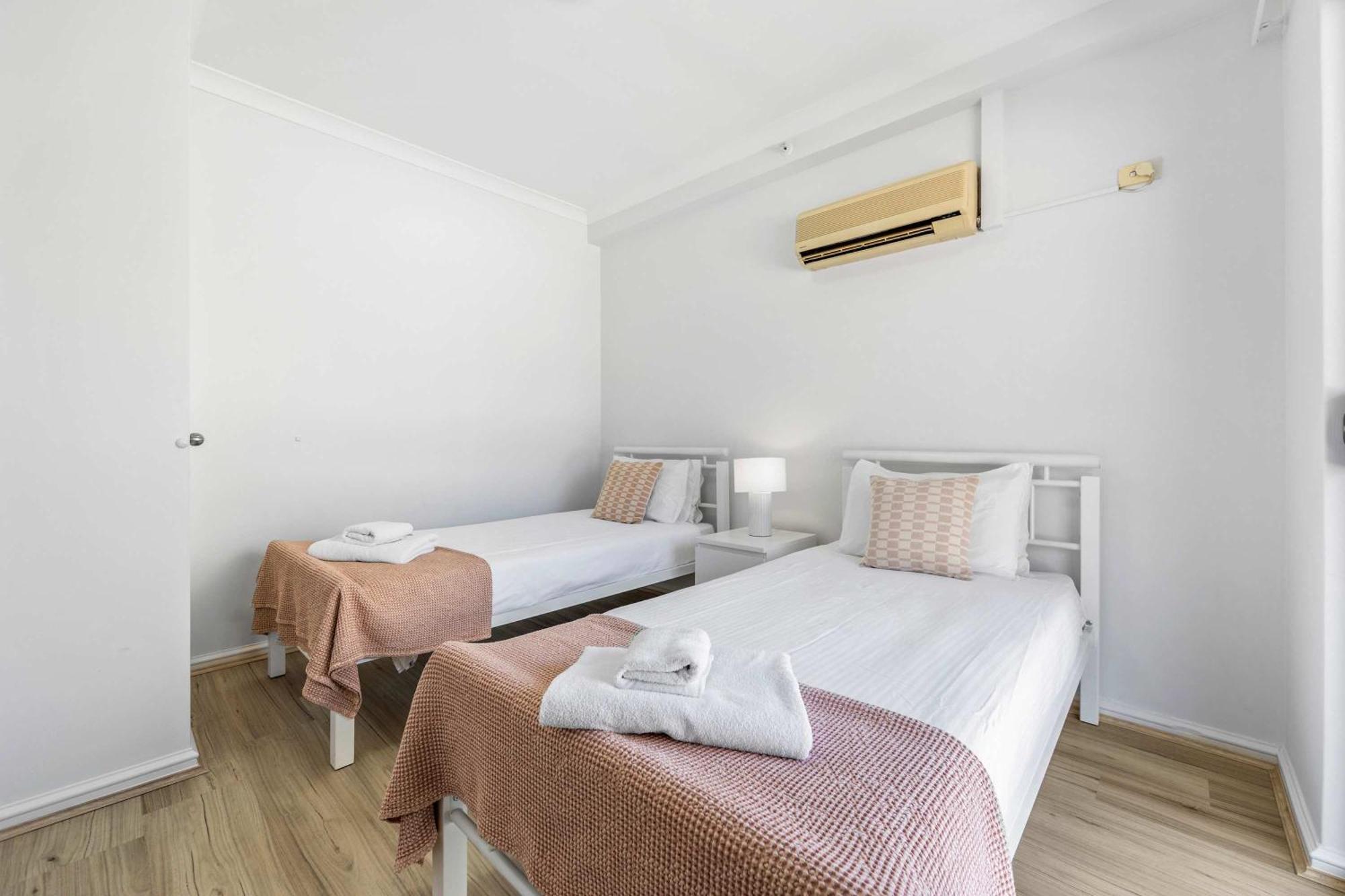 Convenient East With Free Parking * Perth