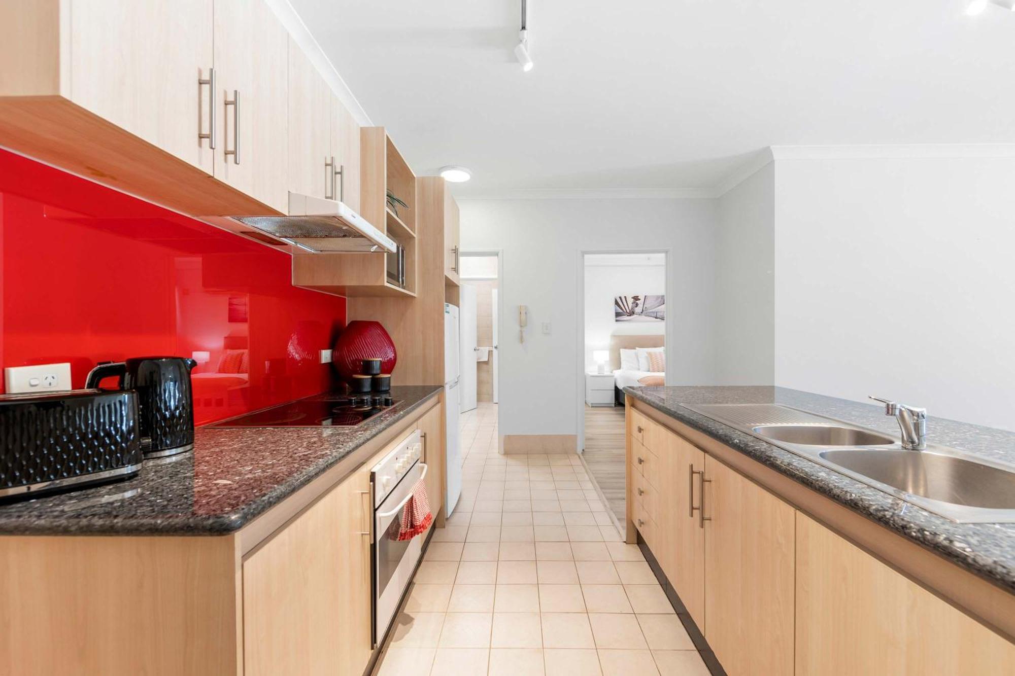 Apartment Convenient East With Free Parking *