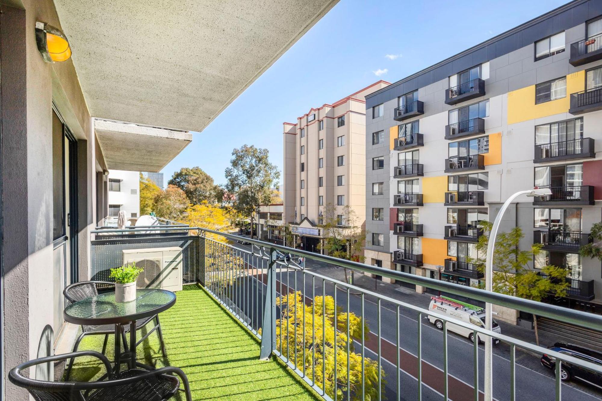 14 Roomy Restrelax Eastperth 2brparking *