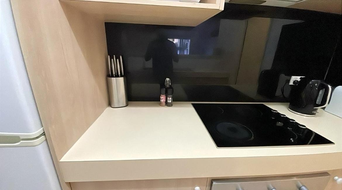 14 Roomy Restrelax Eastperth 2brparking Apartment *