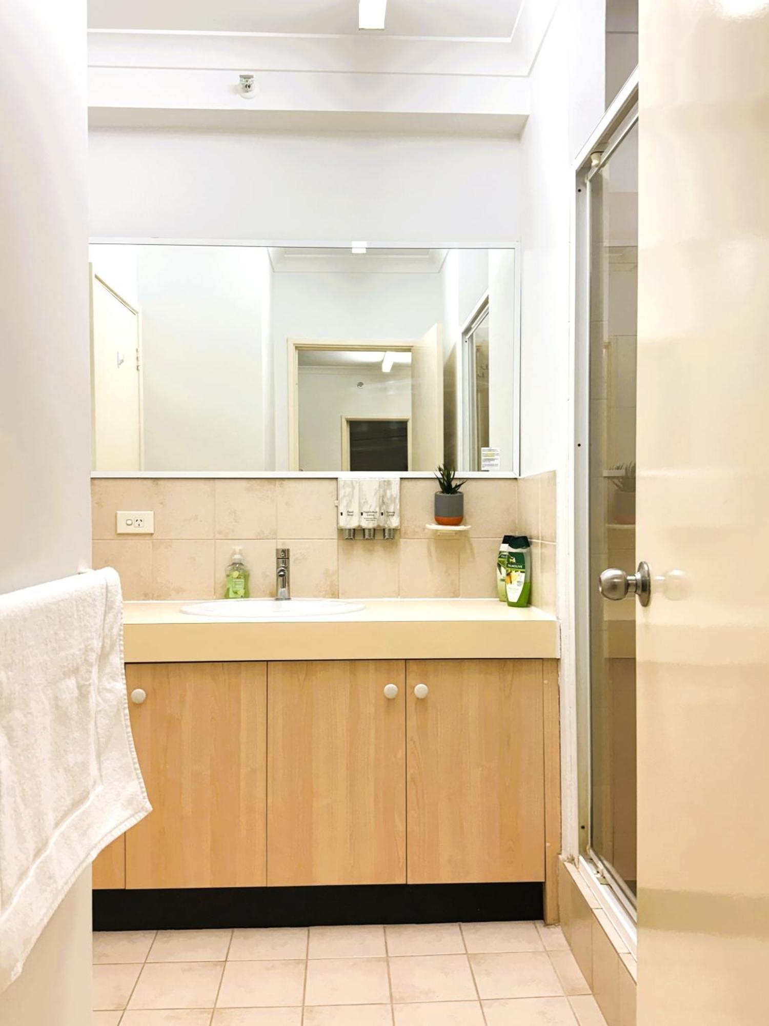 14 Roomy Restrelax Eastperth 2brparking * Perth
