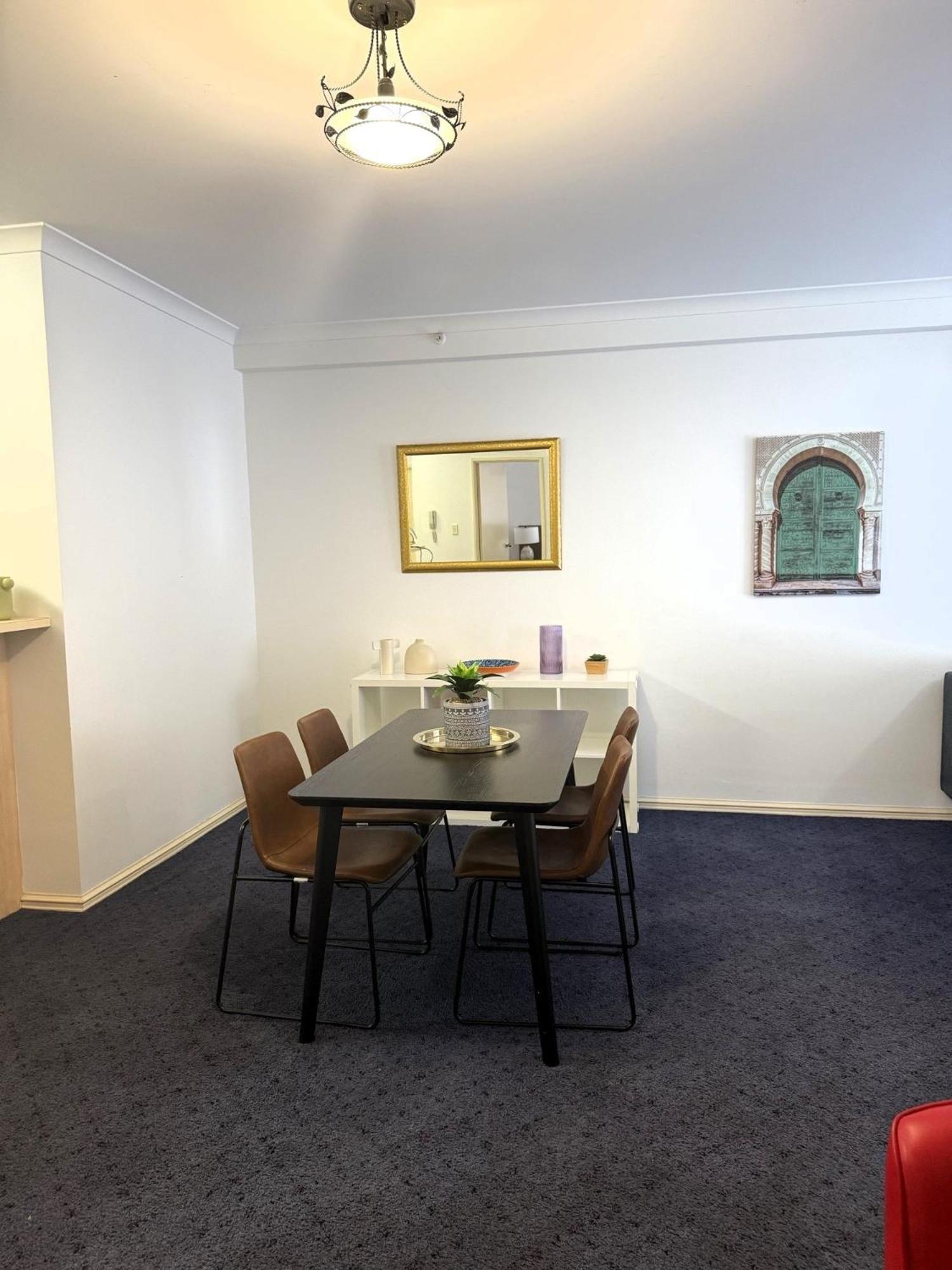 14 Roomy Restrelax Eastperth 2brparking Apartment Perth