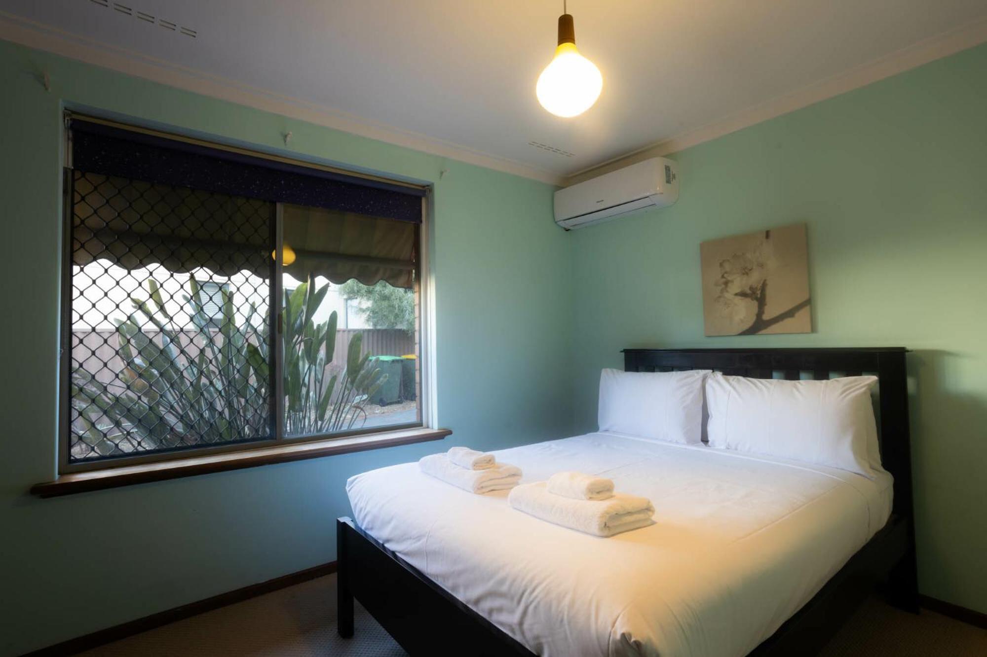 Well Equipped 3br With Backyard And Patio Apartamento Perth