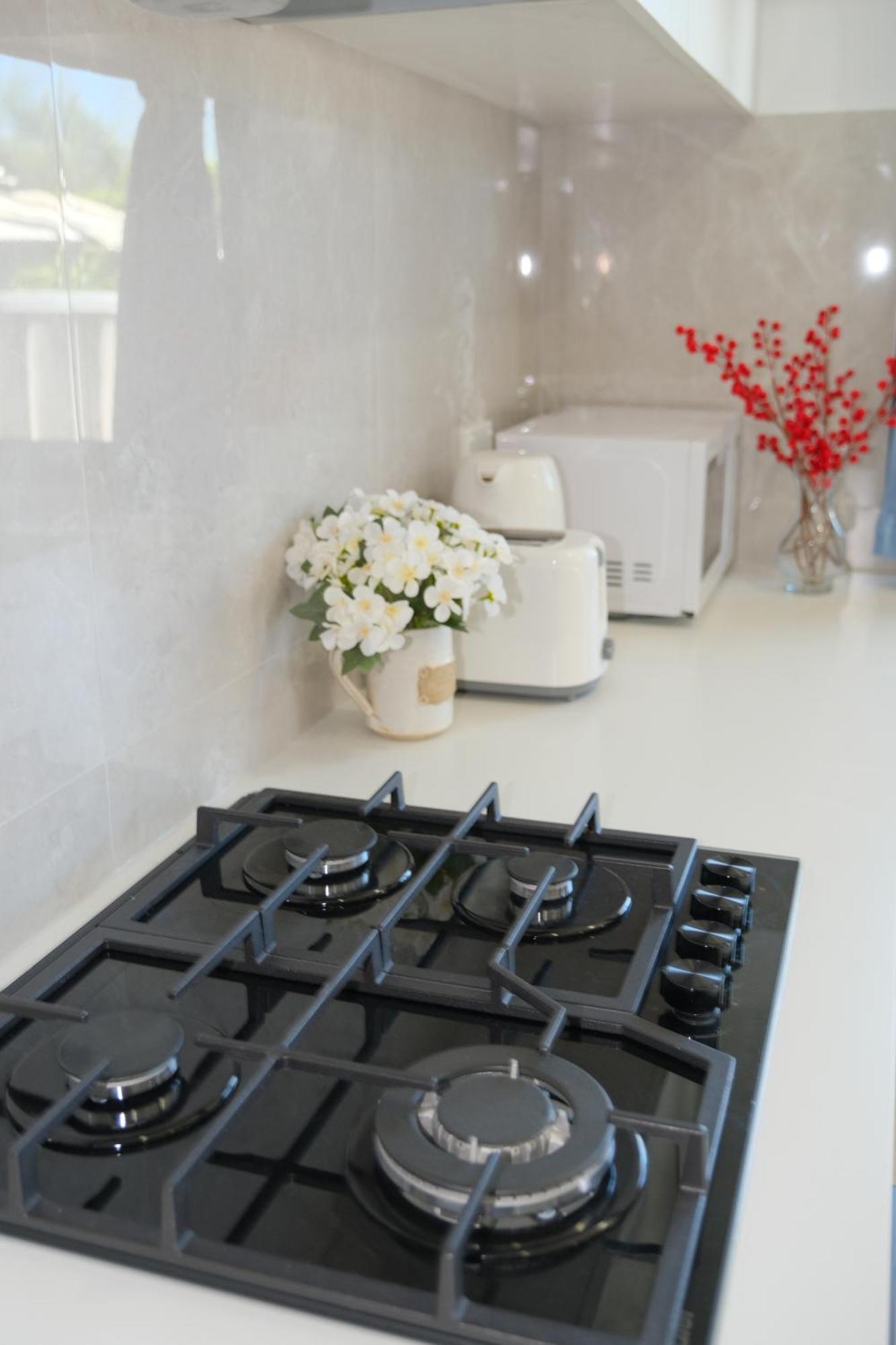 Holiday home A3 Airportretreat - Full Kitchen, Biz & Leisure *