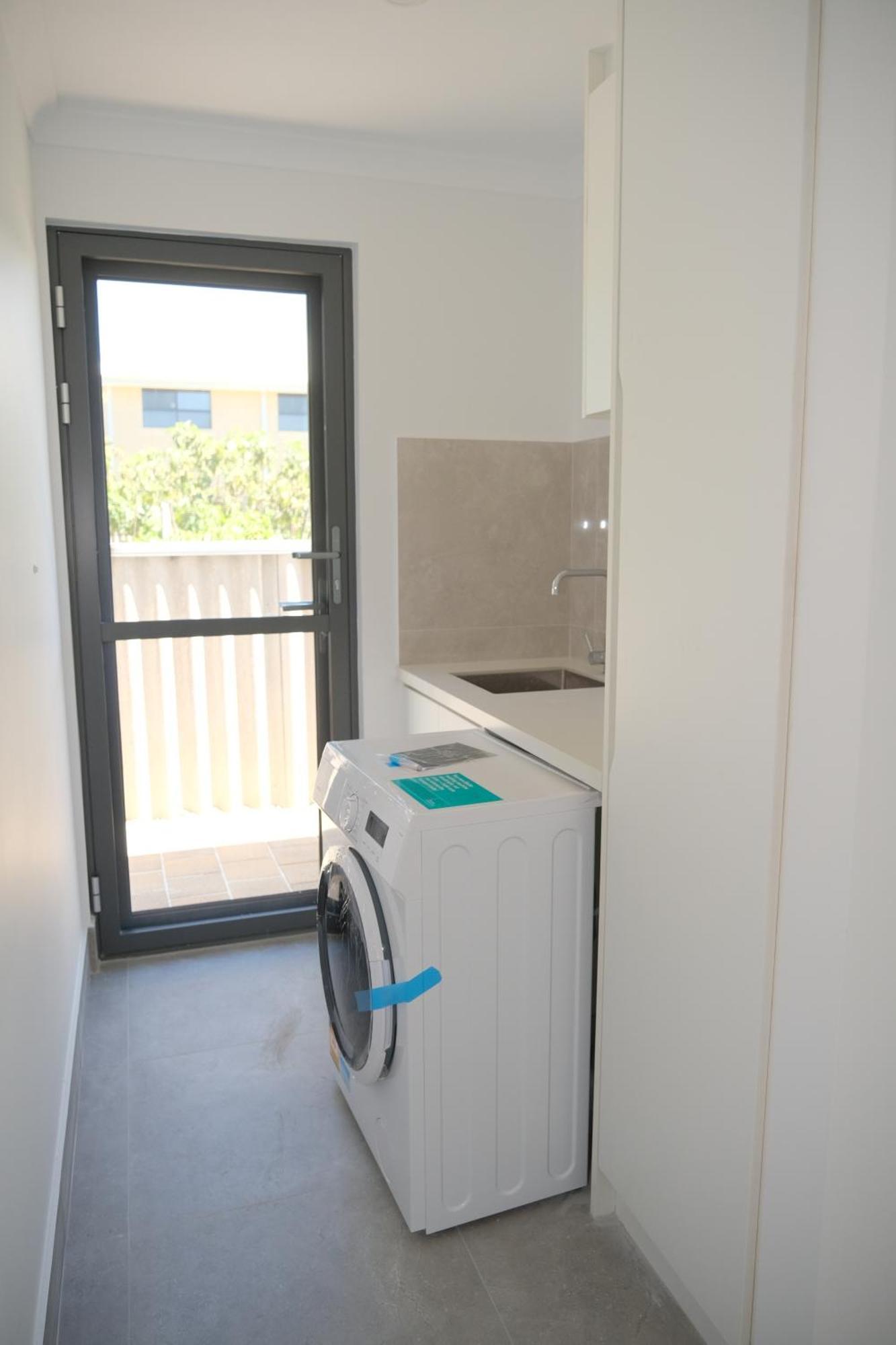 A3 Airportretreat - Full Kitchen, Biz & Leisure Holiday home *