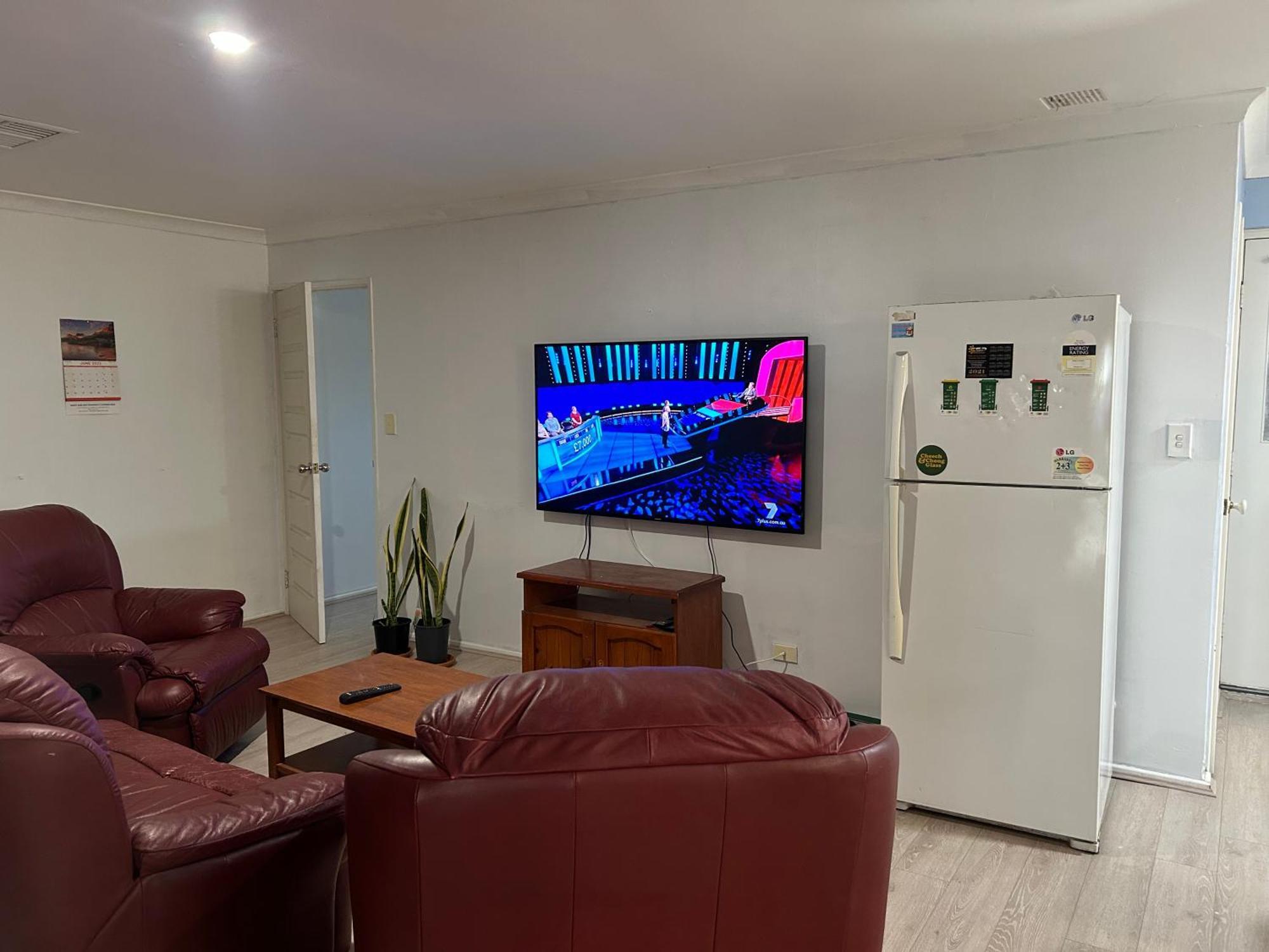 Master With Ensuit In A Lovly House * Perth