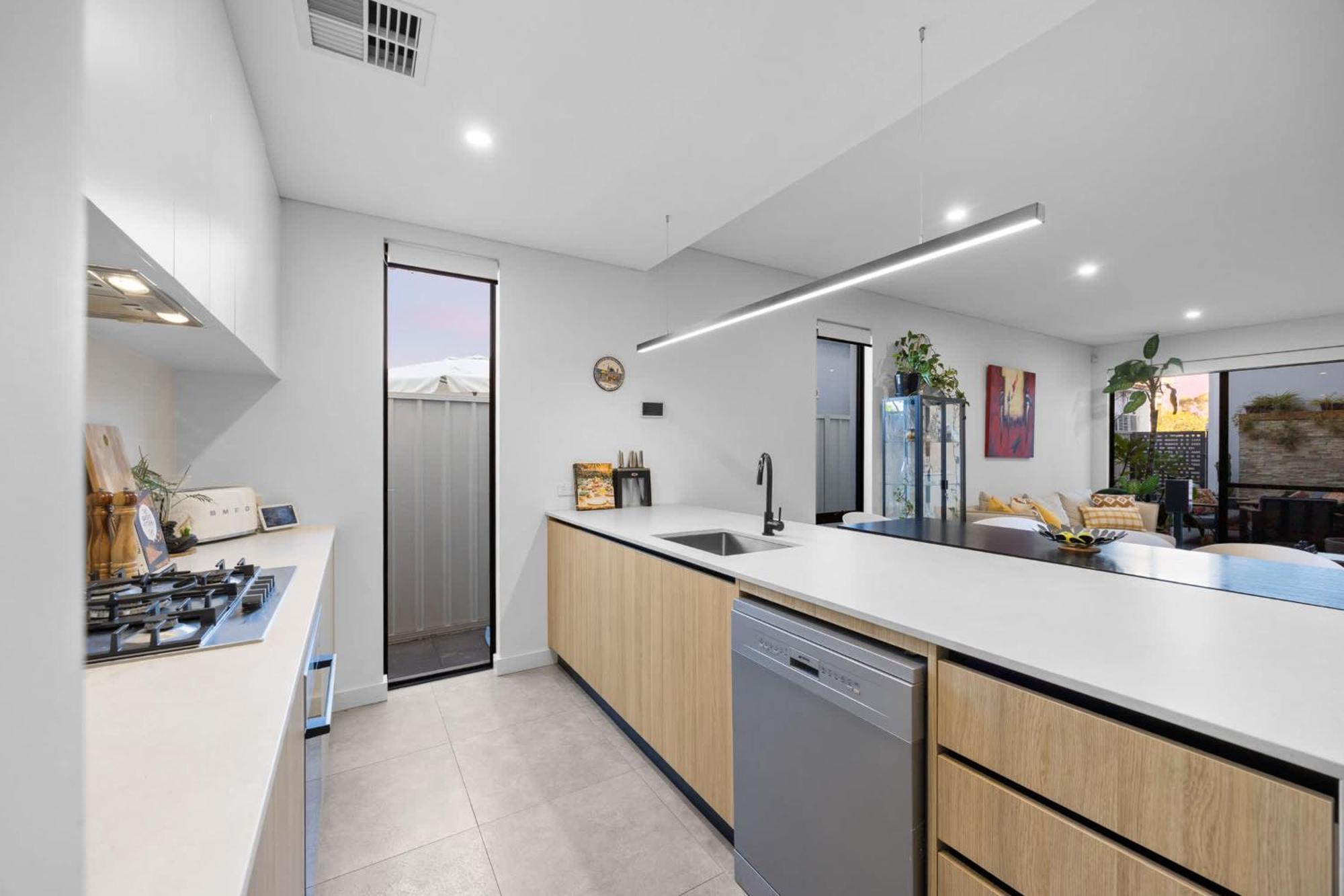 Stylish Mount Lawley Retreat Walk To Beaufort Street * Perth