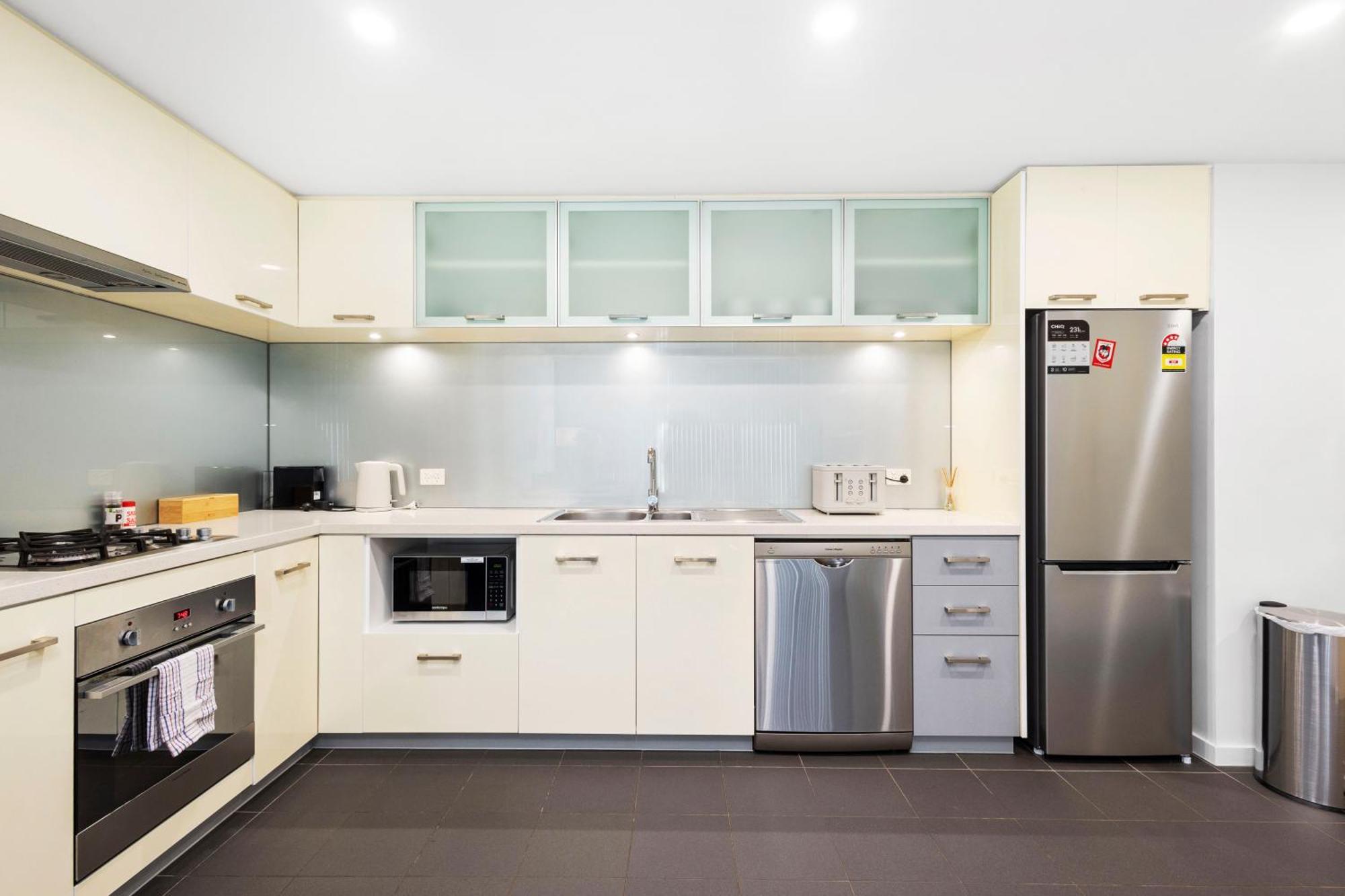 Beaufort Street 1bdr Parking *