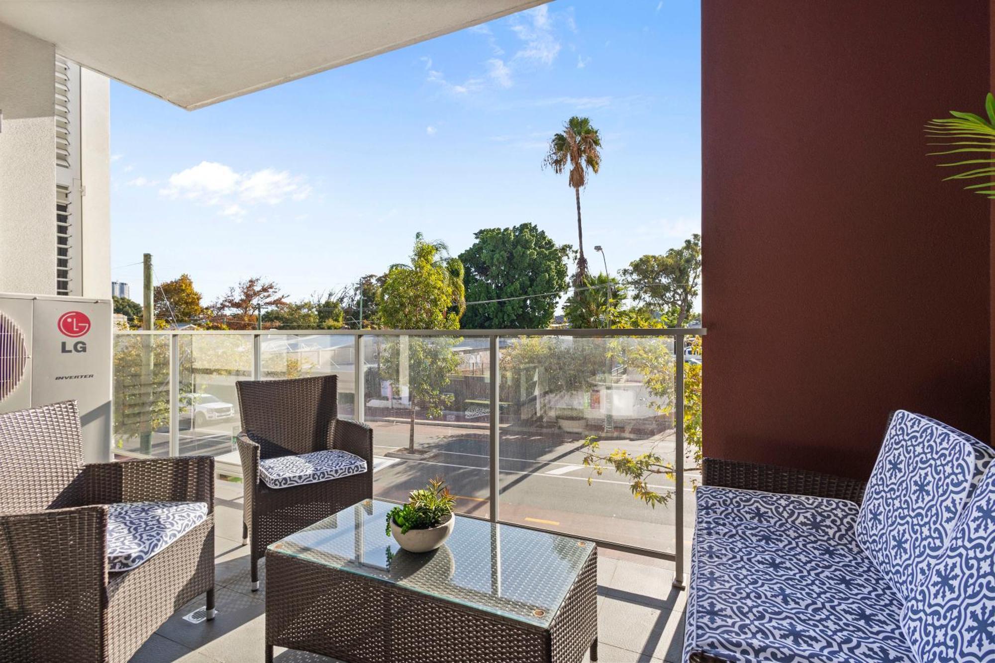 Beaufort Street 1bdr Parking Apartment *