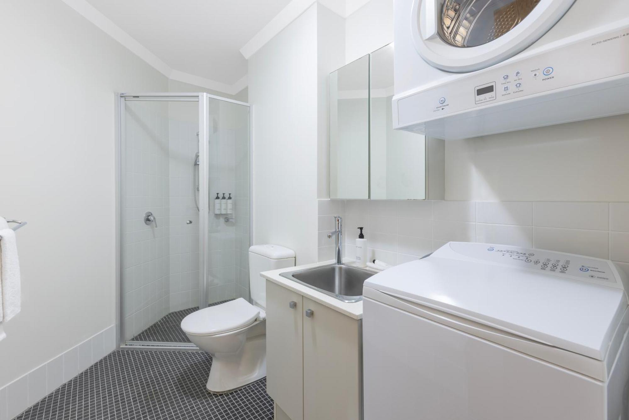 Quest On Rheola Aparthotel 4*