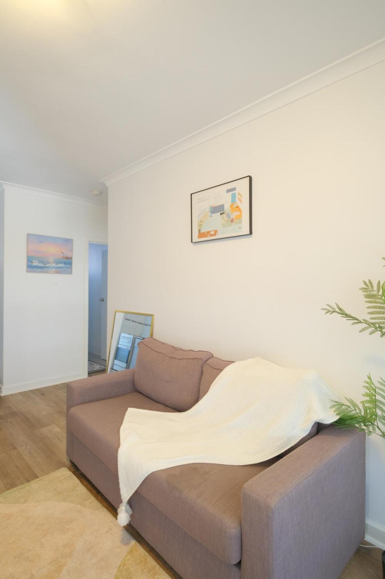 Relaxing Two-bedroom Retreat Near The Airport Perth