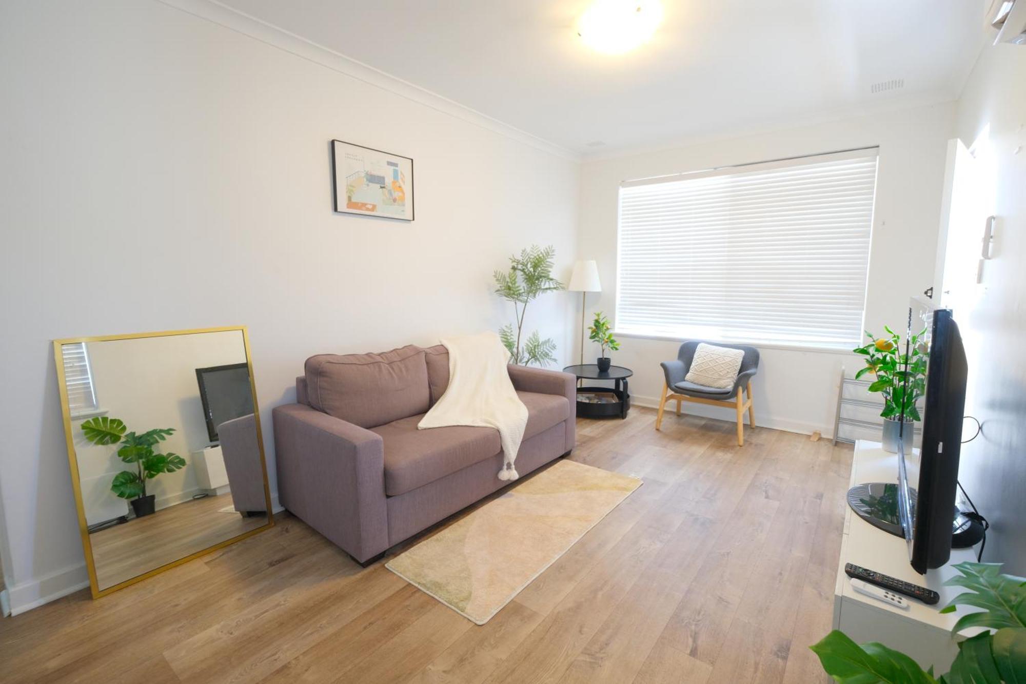 Relaxing Two-bedroom Retreat Near The Airport Bahay bakasyunan Perth