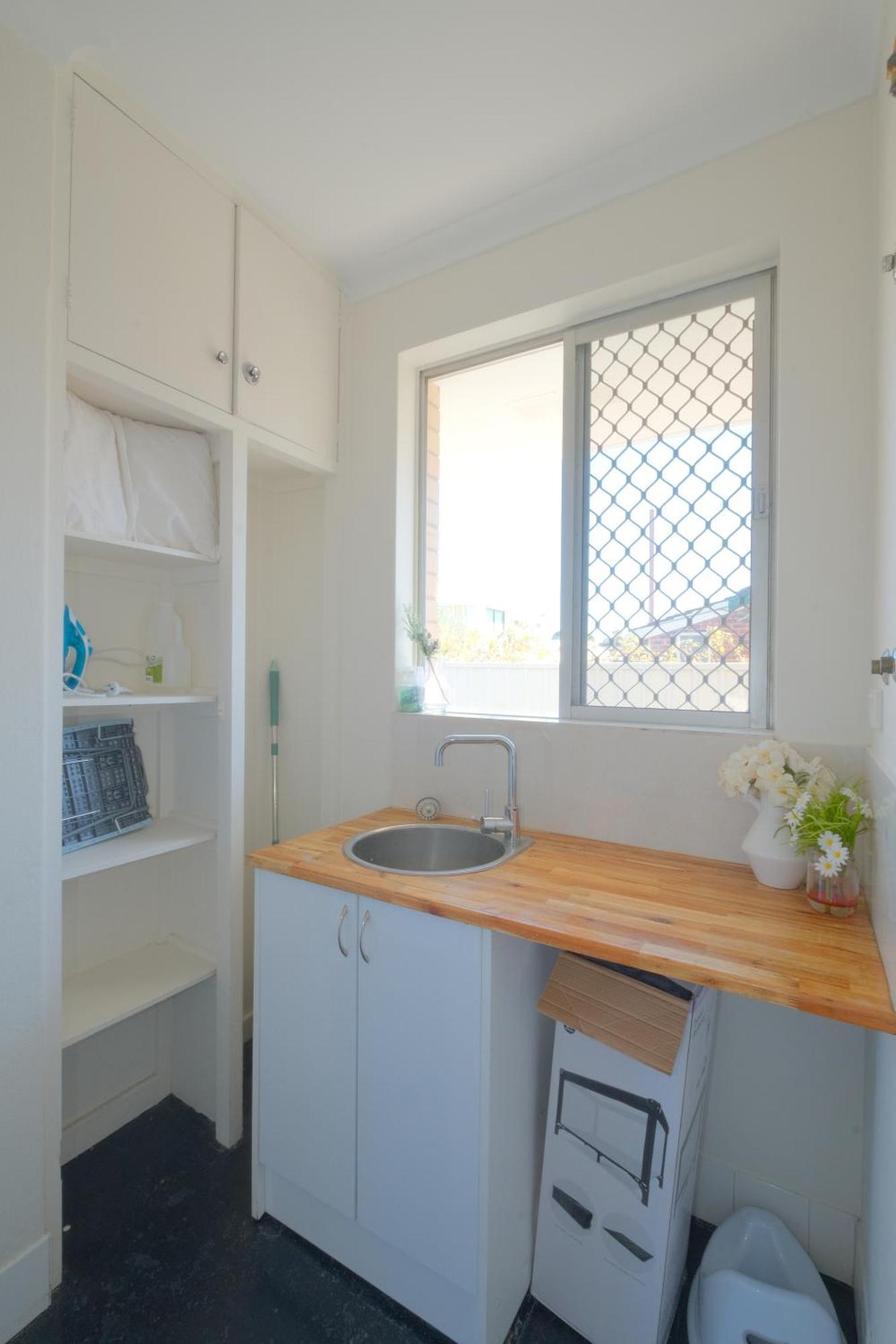 Relaxing Two-bedroom Retreat Near The Airport * Perth
