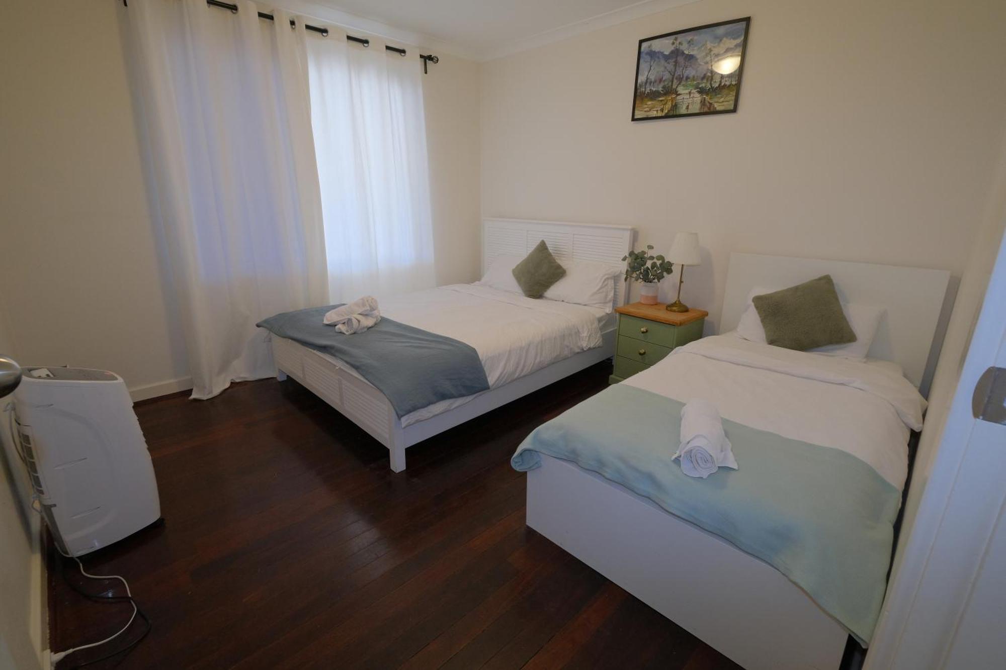 Relaxing Two-bedroom Retreat Near The Airport * Perth