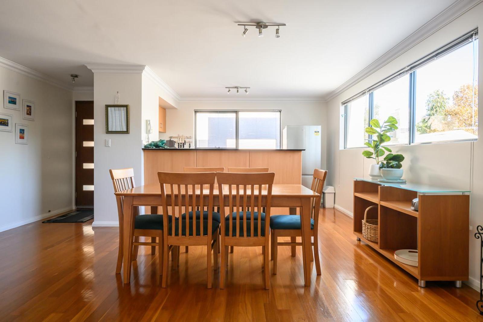 Apartment 10 Tranquil Charm West 2br Parking Perth