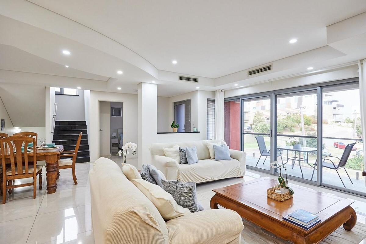 Bahay bakasyunan 4 Bed 4 Bath In Scarborough Perth
