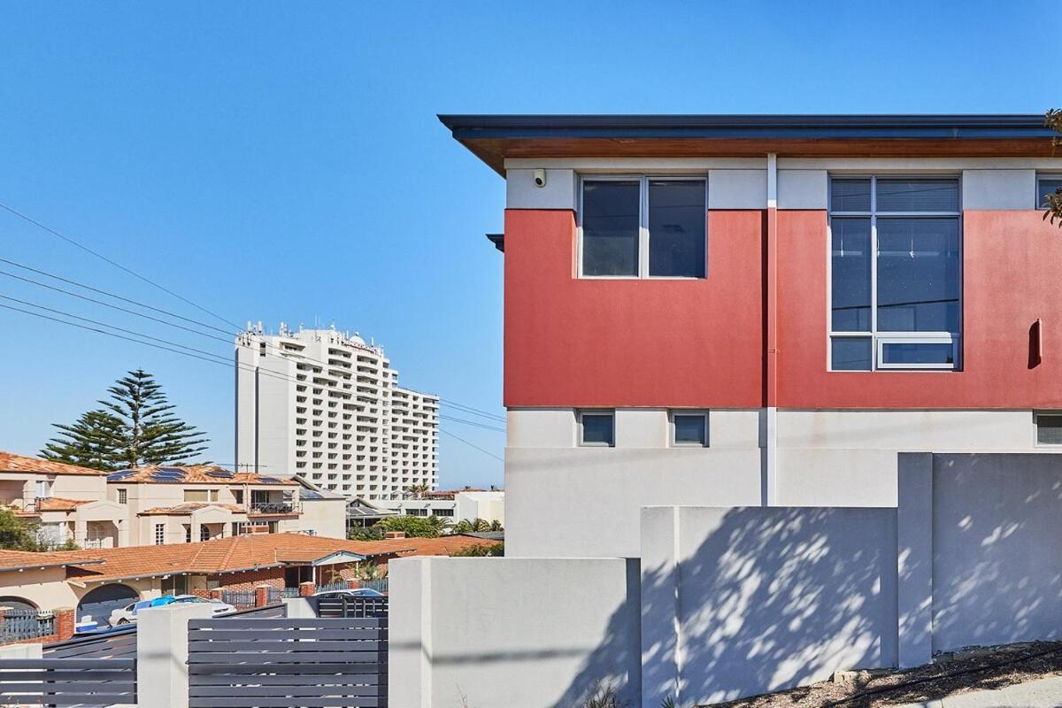 4 Bed 4 Bath In Scarborough * Perth