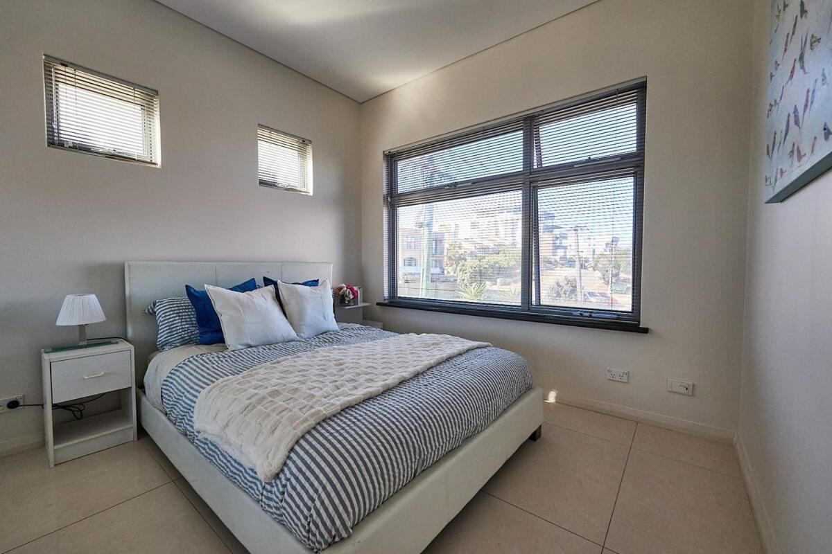 4 Bed 4 Bath In Scarborough Bahay bakasyunan *